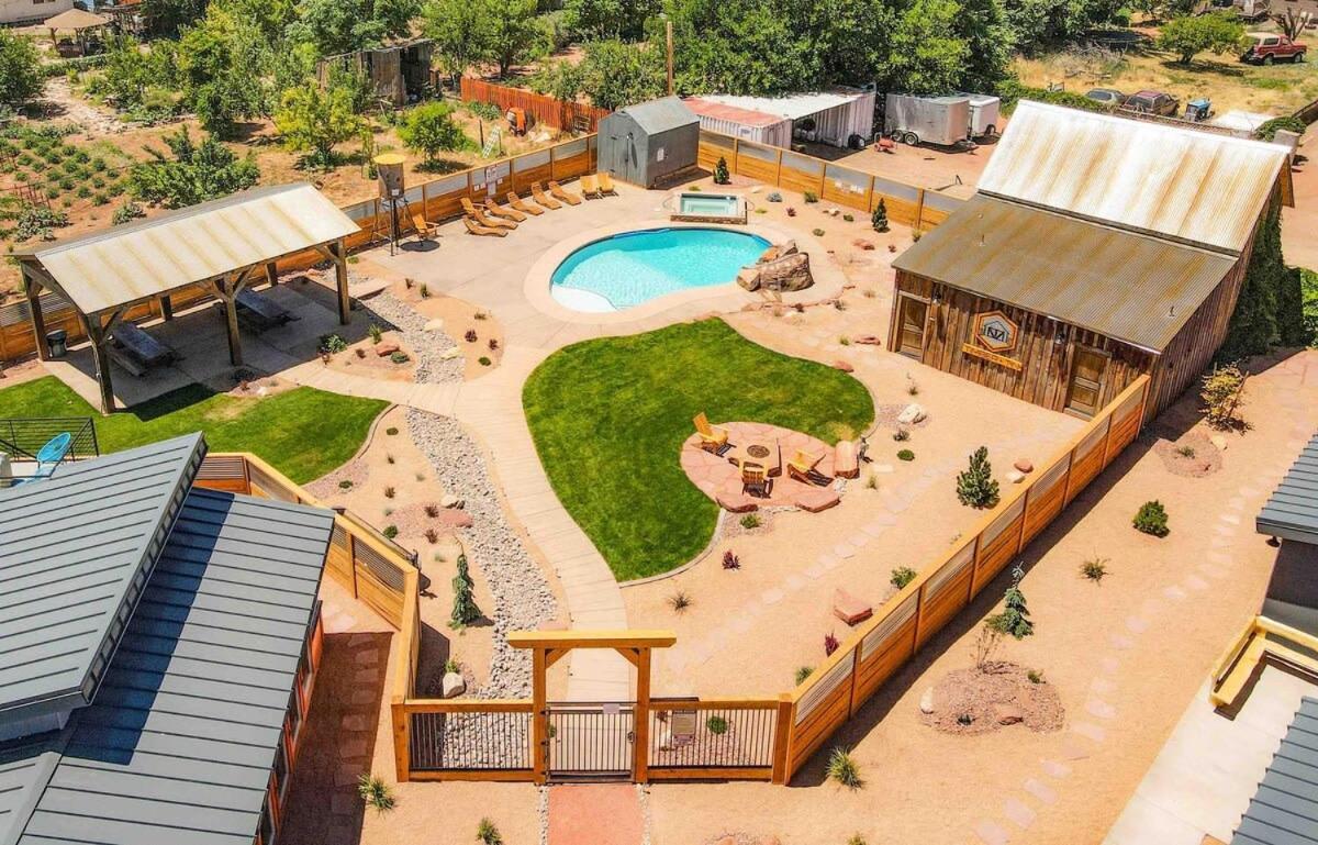 Timber & Tin F 2Bed 2Bath W Pool & Rooftop Deck Канаб Экстерьер фото